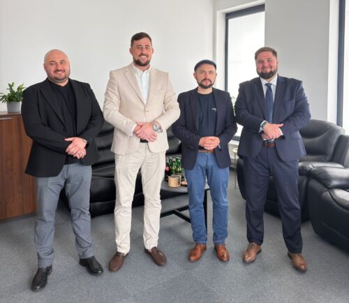 Przedstawiciele zarządów HERMANOS i Energetycznego Projektu